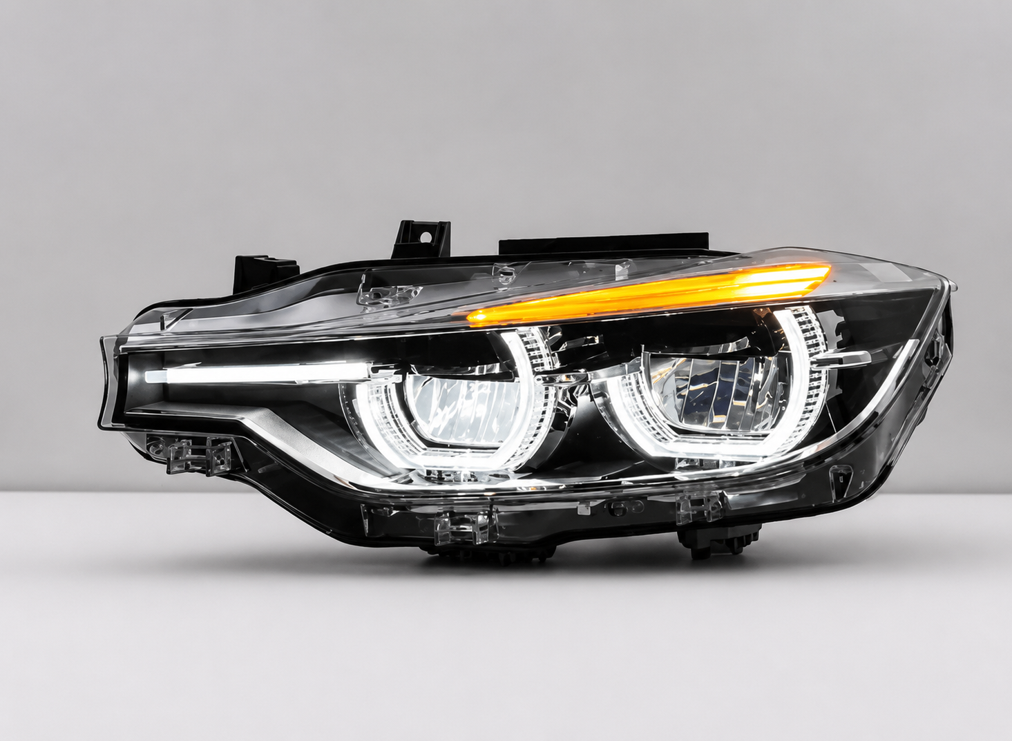 Switchback Dual-Color LCI LED Headlights – BMW F30 3 Series